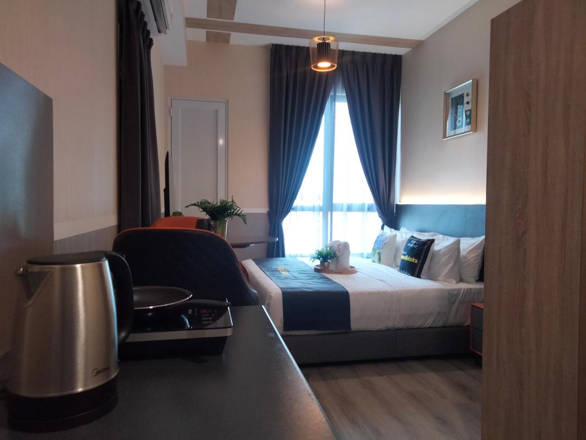 Bangsar South Botanical I Bed & Pillow